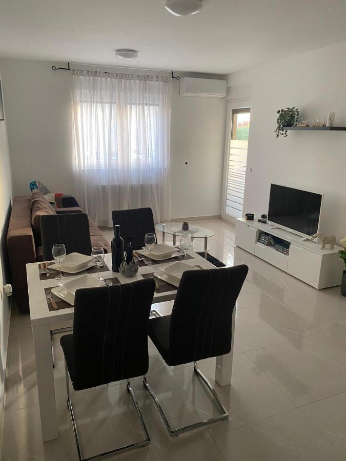 شقة زادار  في Apartman K&D المظهر الخارجي الصورة