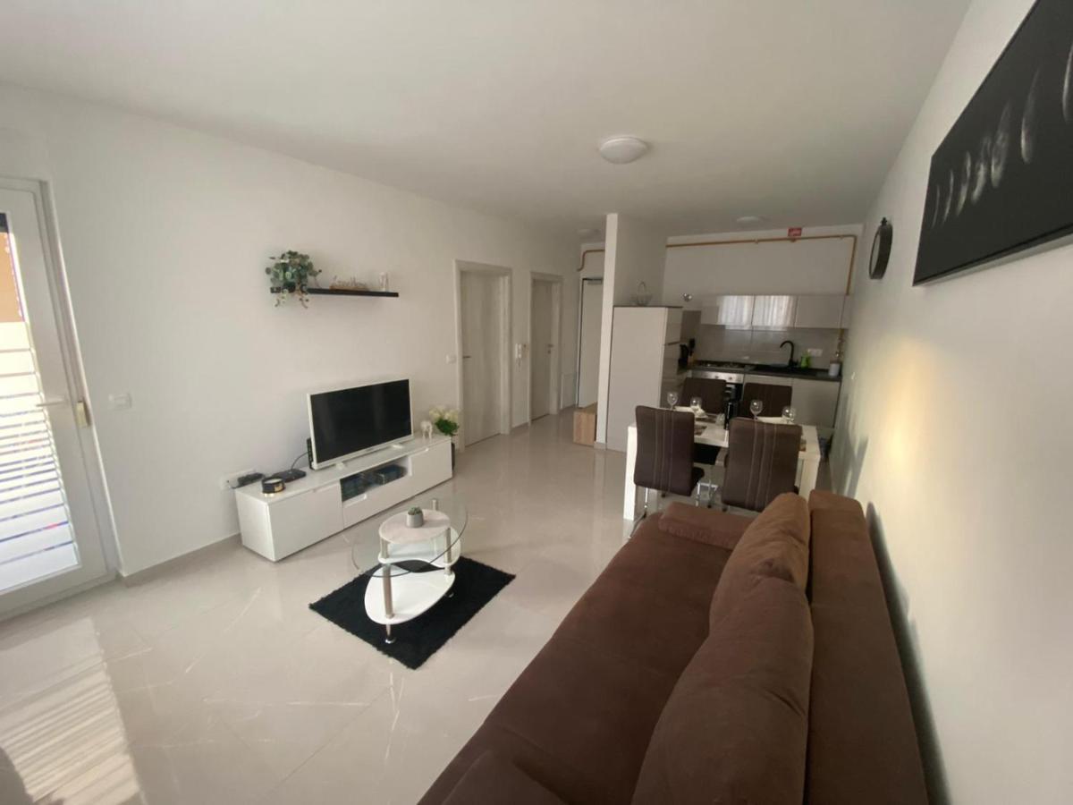 شقة زادار  في Apartman K&D المظهر الخارجي الصورة