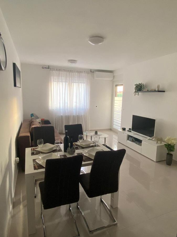 شقة زادار  في Apartman K&D المظهر الخارجي الصورة